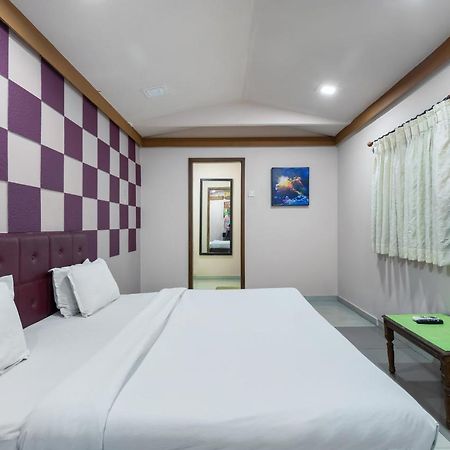 Capital O 47539Capital O Umbergaon Club Hotel Umargām Eksteriør billede
