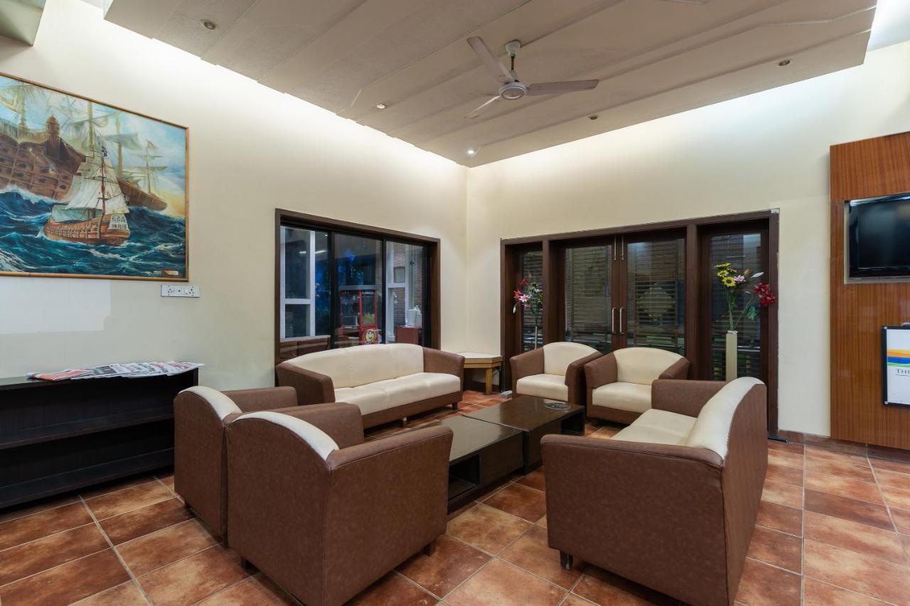 Capital O 47539Capital O Umbergaon Club Hotel Umargām Eksteriør billede