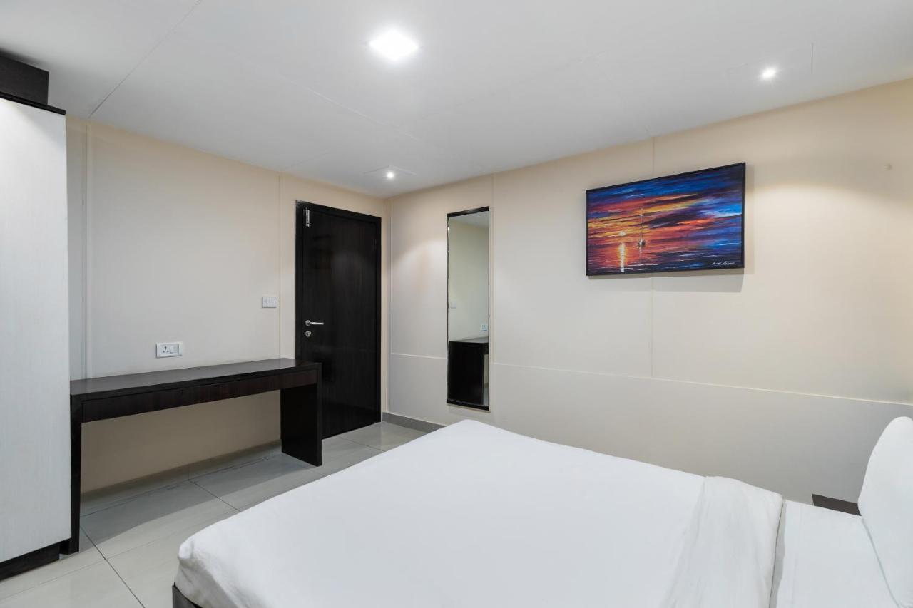 Capital O 47539Capital O Umbergaon Club Hotel Umargām Eksteriør billede